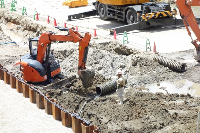 美濃戸高原フォレストリゾート管理事務所が主体で大規模水道施設工事を行う様子